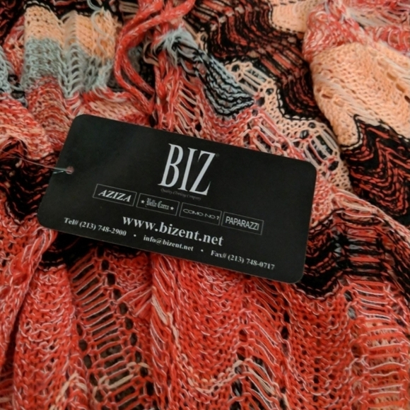 Papparazi by Biz Crochet Coverup Pancho - Picture 8 of 8